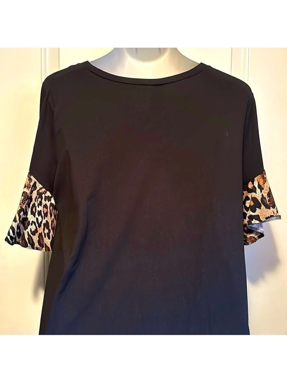 Leopard Top - Picture 5 of 8